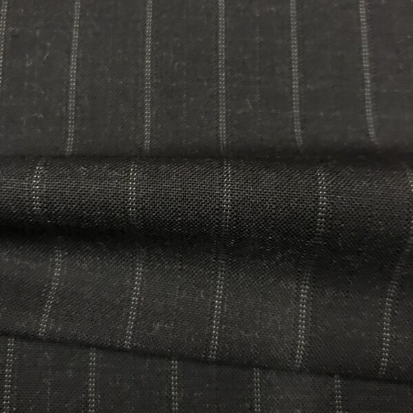 SAL62 - Extrafine 100% Merion Wool Charcoal Fancy White Pin