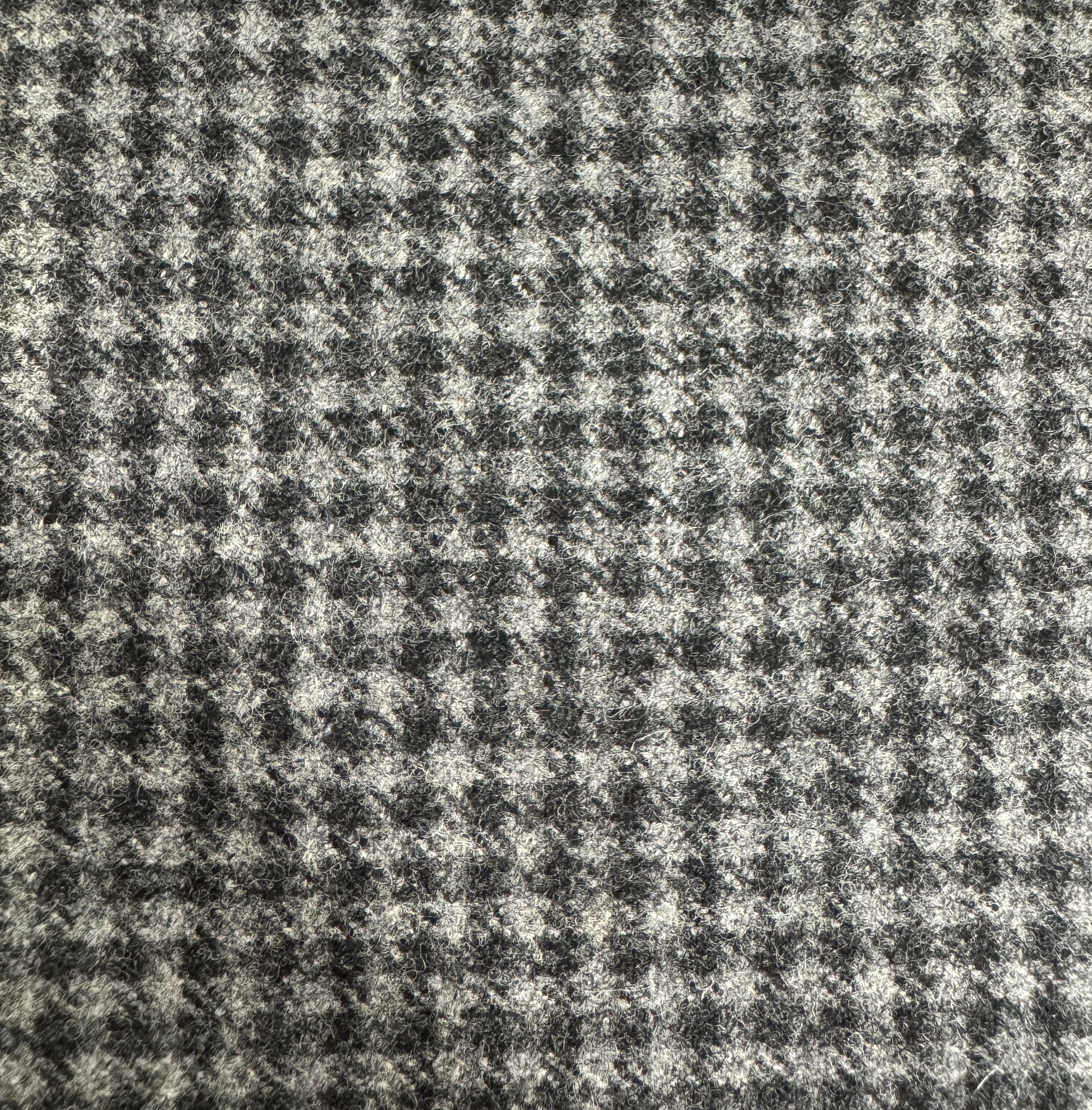 SAL293 - DARK GREY & BLACK HOUNDSTOOTH FLANNEL (360 Grams / 13 oz)