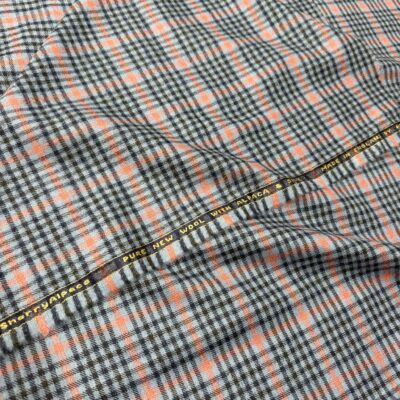 SAL341 - LIGHT BLUE GUN CLUB W/ OVERCHECK 30% ALPACA, 20% SILK, 50% WOOL (300 Grams / 10.5 oz)