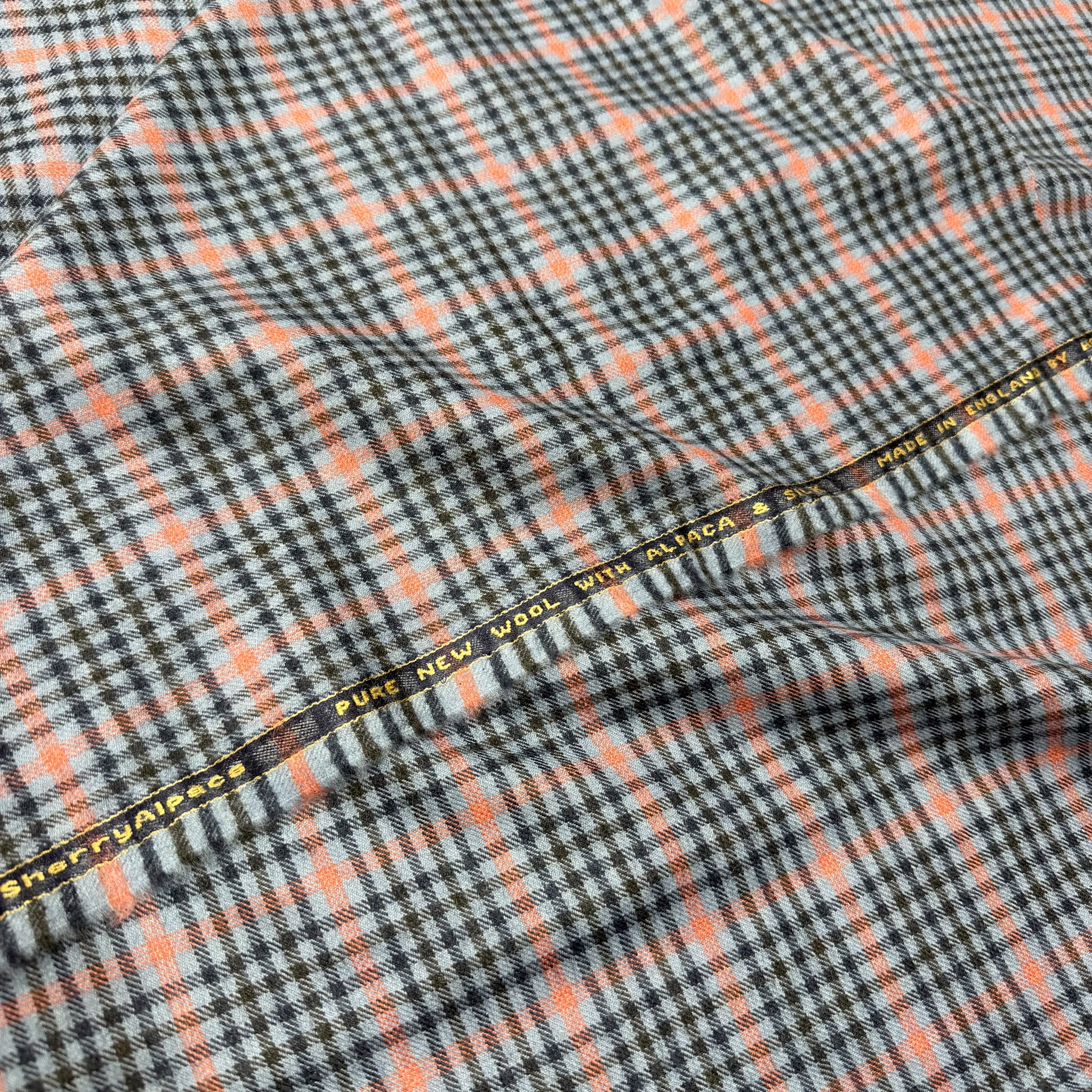 SAL341 - LIGHT BLUE GUN CLUB W/ OVERCHECK 30% ALPACA, 20% SILK, 50% WOOL (300 Grams / 10.5 oz)
